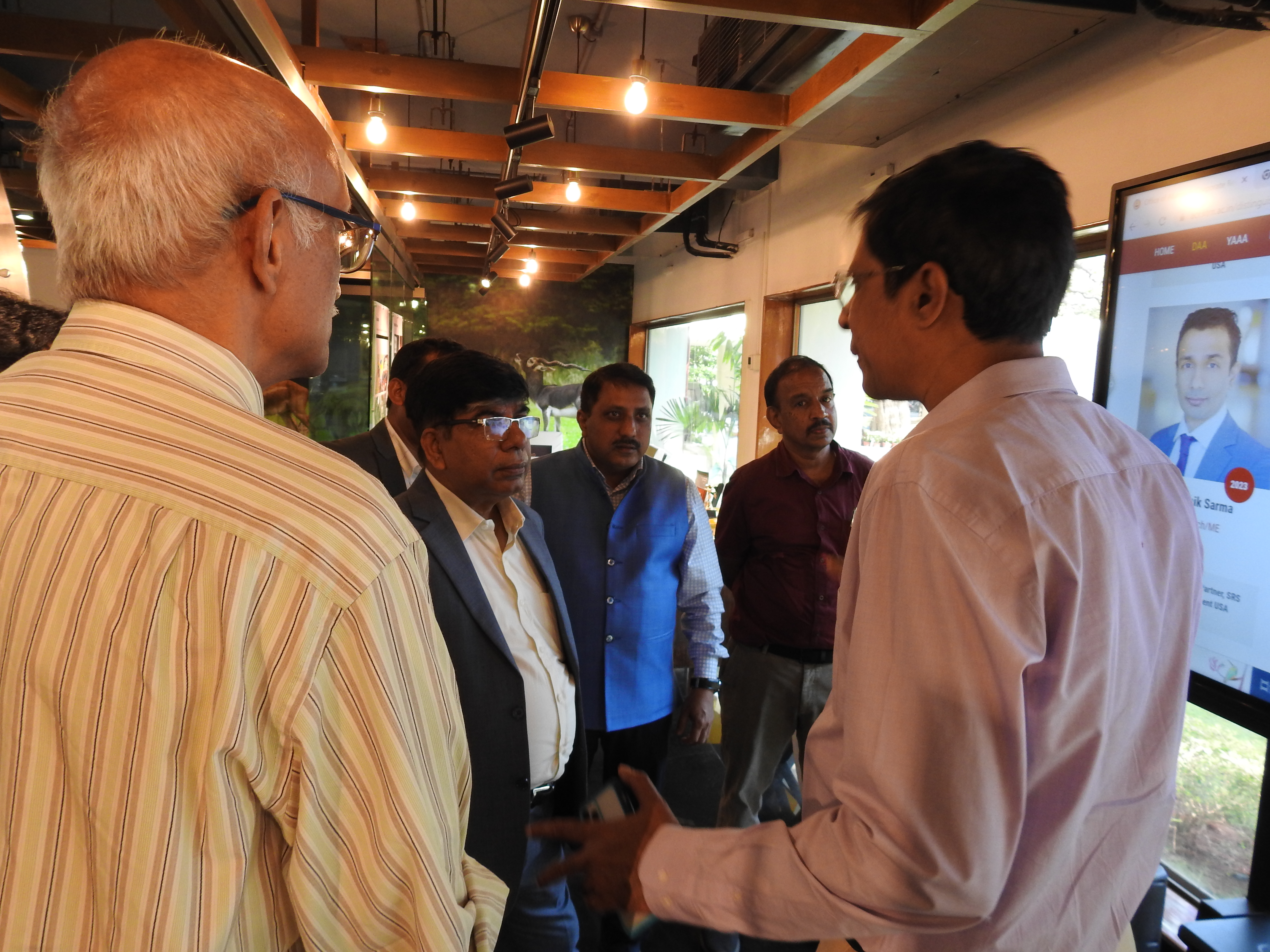 Prof. V. Kamakoti (Director of IIT Madras) explains a point to Dr. Subhas Sarkar (Union Minister of State for Education)