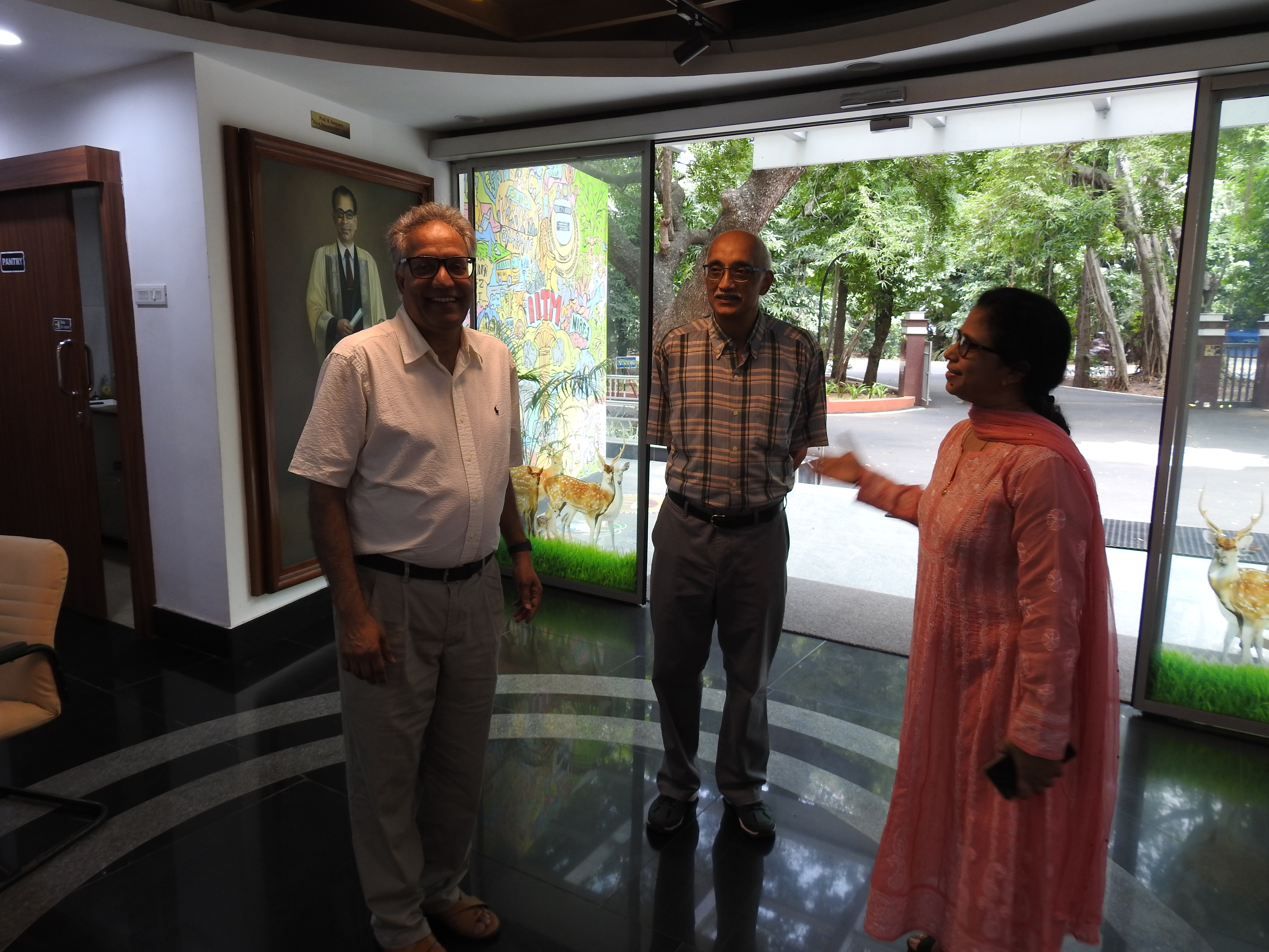 Dr. Sankaran Sundaresan with Prof. R. Nagarajan (Professor-in-charge of Heritage Centre) and Ms. Mamata Dash (Senior Project Officer at Heritage Centre)
