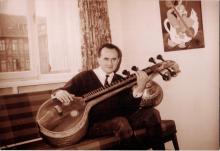 Prof. Siegfried Seinecke with a veena
