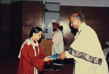Dr. V. S. Arunachalam presents a degree to a graduand during the 25th Convocation, 1988