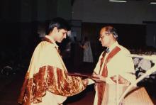 Prof. L. S. Srinath presents a degree to a graduand during the 25th Convocation, 1988