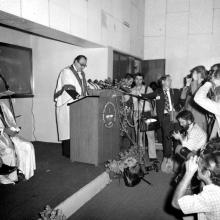 Dr.Hans-Dietrich Genscher addresses the audience at the special convocation ceremony