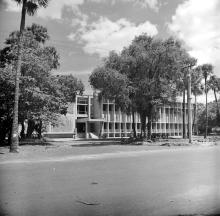 A view of the Central Library on Delhi Avenue