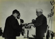 Dr. A. L. Mudaliar presenting a prize at the Third Inter-IIT Sports Meet, 1964