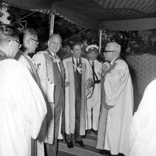 The dignitaries in conversation (after the convocation)