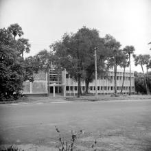 A view of the Central Library on Delhi Avenue, 1967