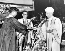 Mr. S. R. Thangavelu receives the President's Prize from Dr. S. Radhakrishnan