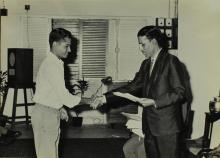 Prof. Arcot Ramachandran gives away certificates to the participants of the Short Term Course in High Vacuum Technology 