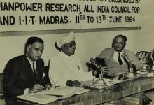 Dr. A. L. Mudaliar addresses the audience at the seminar on Industry-Institution Collaboration