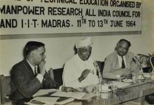 Dr. A. L. Mudaliar addresses the participants of the seminar on Industry-Institution Collaboration