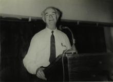 Dr. Linus Pauling addressing an audience at IIT Madras, 1967
