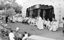 Prof. C. Ramasastry reads out the names of graduands of Physics Department, 1967