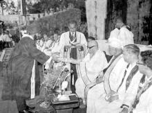 C. Rajagopalachari gives Gurusharan Singh Sidhu his B. Tech., Mechanical Engineering degree, along with the President's Prize for the year 1967