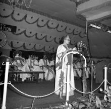 Mrs. Indira Gandhi delivers the convocation address