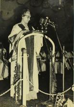 Mrs. Indira Gandhi delivers the convocation address