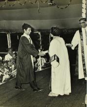 Mr. Gangan Prathap (winner of the President’s Prize) shakes hands with Mrs. Indira Gandhi (Prime Minister of India), the chief guest of the eleventh convocation, before receiving his prize