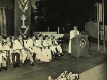 Prof. K. T. Chandy addresses the audience, 1975