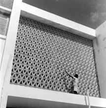 Workshop type laboratories