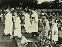 The academic procession climbs the stage, 1973