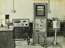Differential thermal analysis and magnetic balance units