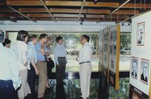 Prof. Ajit Kumar Kolar explains the history of the Institute to delegates, 2006