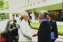Prof. M. S. Ananth welcomes Dr. Annette Schavan outside the Administration Block, 2008