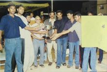 Prof. S. Narayanan with a basketball team at IIT Madras, 2005