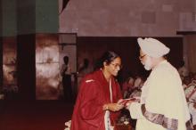 Dr. Manmohan Singh presents a degree certificate to a student, 1994