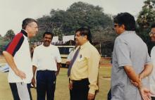 Indian cricket team coach John Wright with Prof. R. Natarajan at IIT Madras, 2001