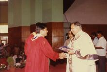 Mr. Arif Mohammed Khan presents a degree to a graduand at the 27th Convocation, 1990