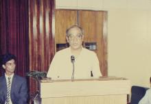 Prof. L. S. Srinath addresses the audience at the 29th Institute Day, 1988