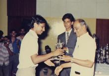 A person receives an award during the 29th Institute Day, 1988