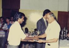 Prof. L. S. Srinath presents an award at the 29th Institute Day, 1988