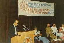 Mr. A. L. Mudaliar addresses the audience, 1988