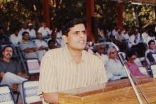 Ramesh Krishnan addresses the audience at IIT Madras, 1994