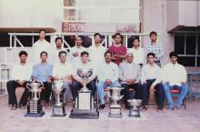 Outside the Student Activities Centre with the General Championship trophy, 1999
