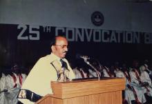 Mr. A. L. Mudaliar addressing the audience at the 25th convocation