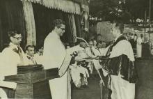 Prof. S. Sampath awards a prize to a graduate