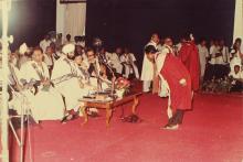 A graduand bows before the Mr. Giani Zail Singh, 1983