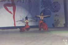 Students perform a dance recital at the Choreo Nite event