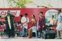 A Light Music group performs during Saarang 2005