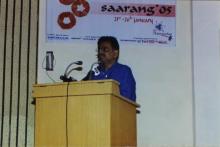 Prof. Prakash M. Maiya addresses the audience, Saarang 2005 Inauguration