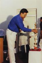 The lighting of the kuthu vilakku by Prof. Prakash M. Maiya, Saarang 2005