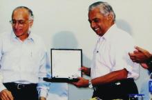 Mr. K. S. Sarma accepts a memento from Prof. M. S. Ananth, Saarang 2005