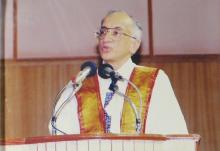 Prof. M. S. Ananth delivers a speech at the 41st convocation, 2004