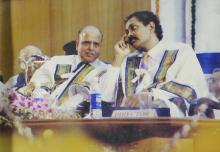 Dr. Krishnaswamy Kasturirangan and Dr. V. S. Ramachandran in conversation at the 41st convocation, 2004
