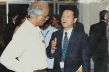 Prof. V. Kalyanaraman interacts with a Japanese delegate, MoU meeting, 2006