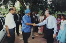 Prof. M. S. Ananth welcomes Mr. Montek Singh Ahluwalia at the 42nd Convocation, 2005