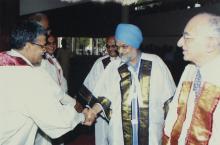 Mr. Montek Singh Ahluwalia interacts with Prof. V. G. Idichandy at the 42nd Convocation, 2005