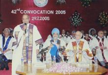 Dr. A. E. Muthunayagam declares the 42nd Convocation open, 2005